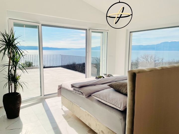 master bedroom with panoramic Adriatic and mountains